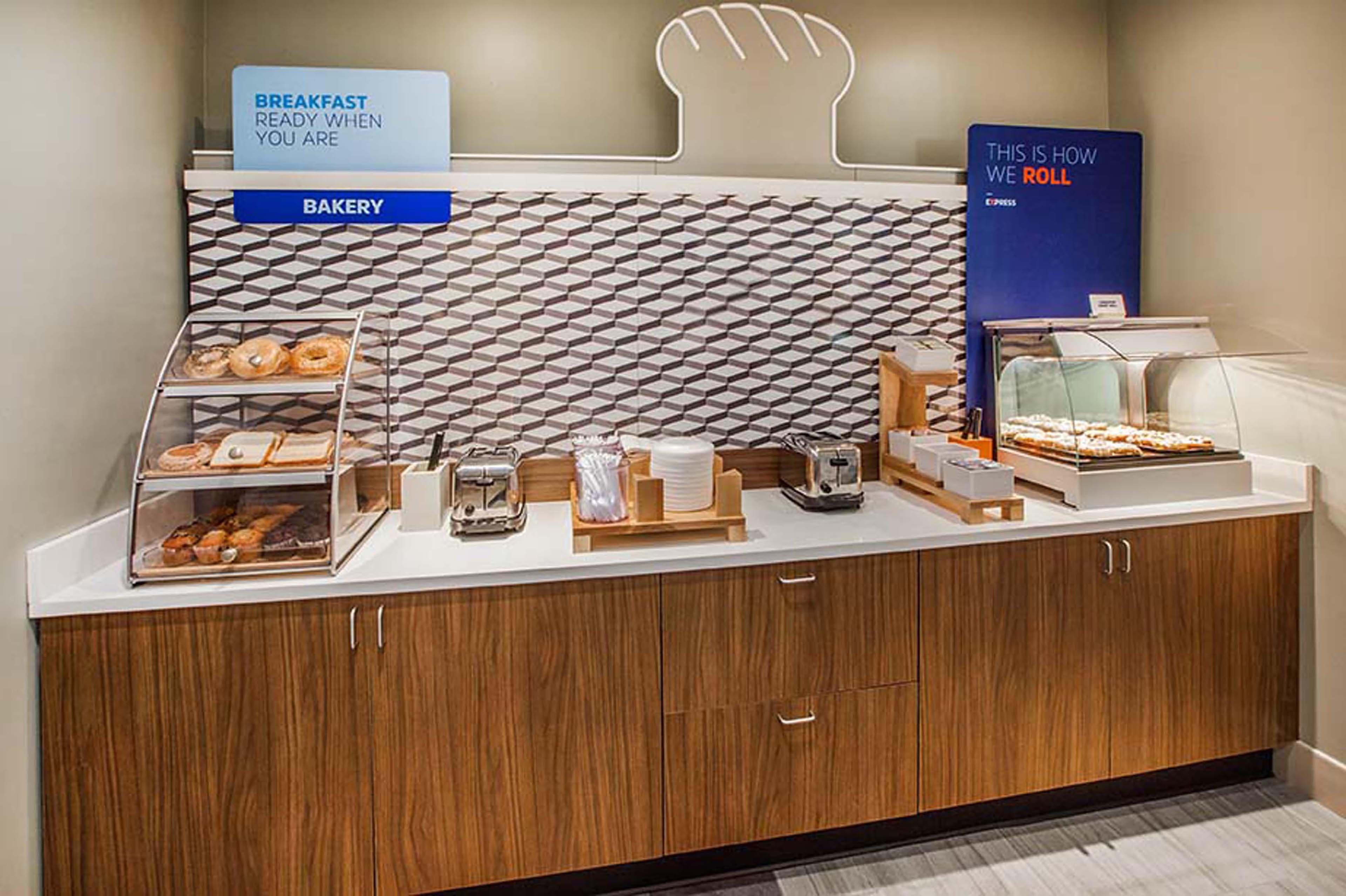 Holiday Inn Express & Suites - Moreno Valley - Riverside By Ihg Bagian luar foto