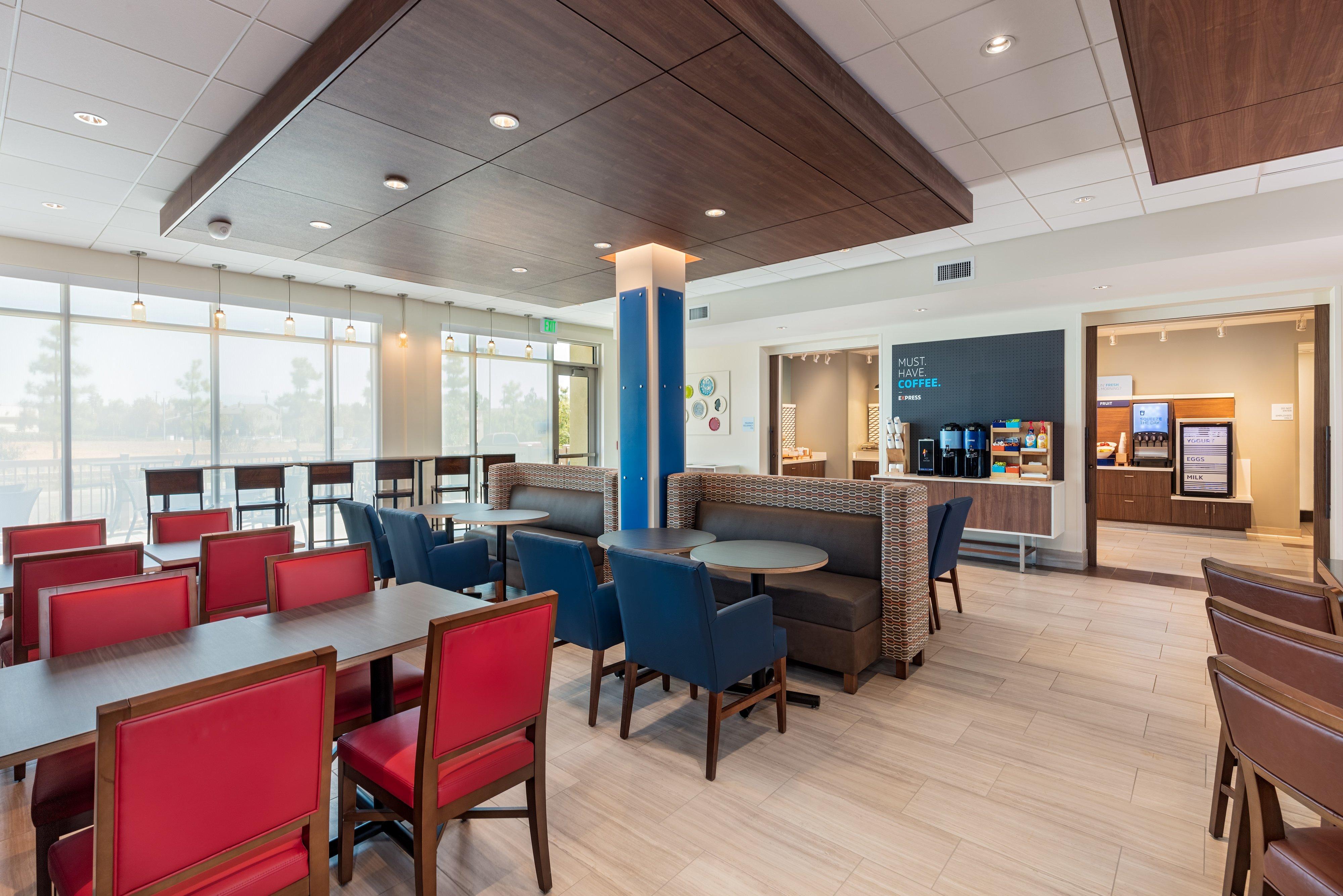 Holiday Inn Express & Suites - Moreno Valley - Riverside By Ihg Bagian luar foto