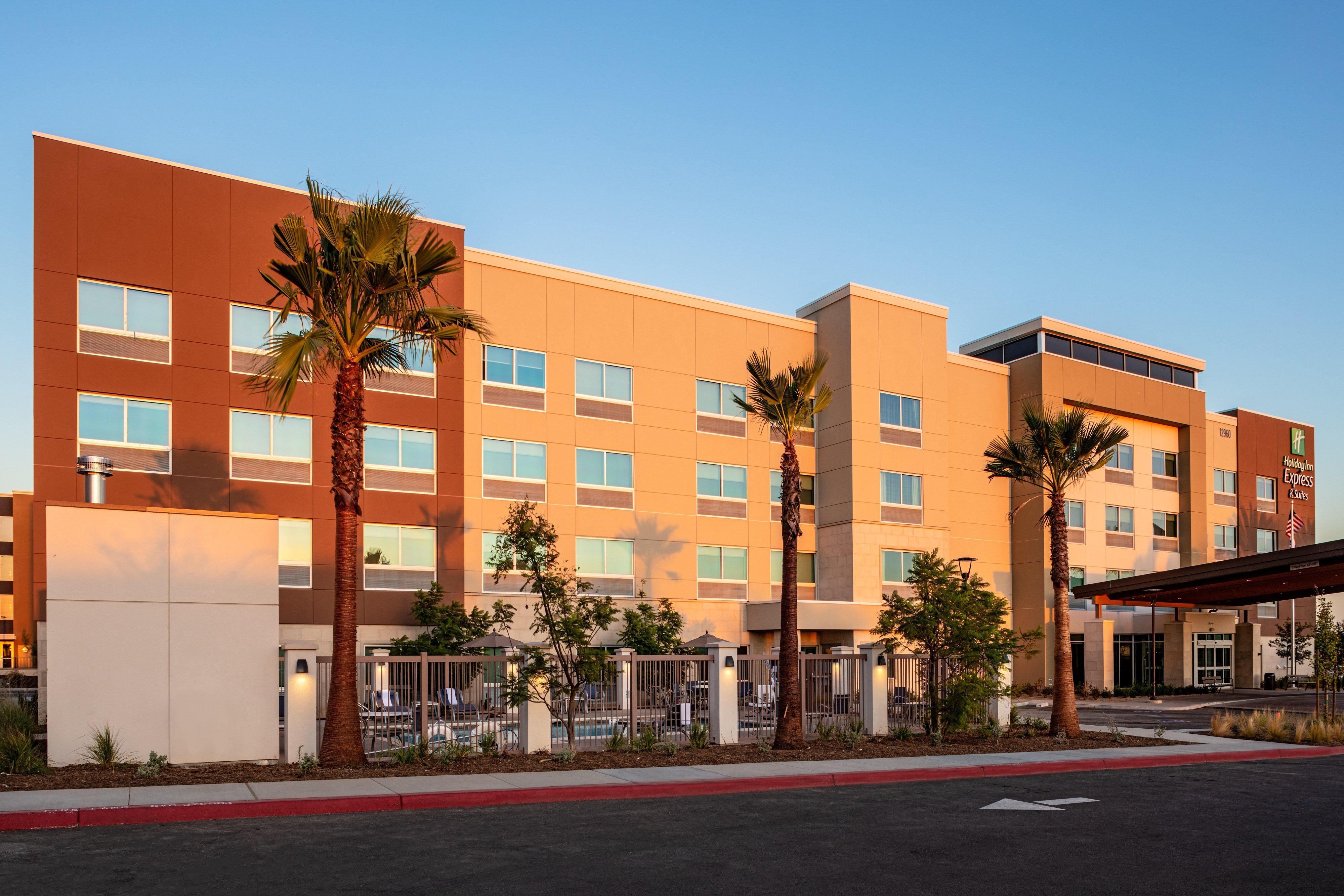 Holiday Inn Express & Suites - Moreno Valley - Riverside By Ihg Bagian luar foto